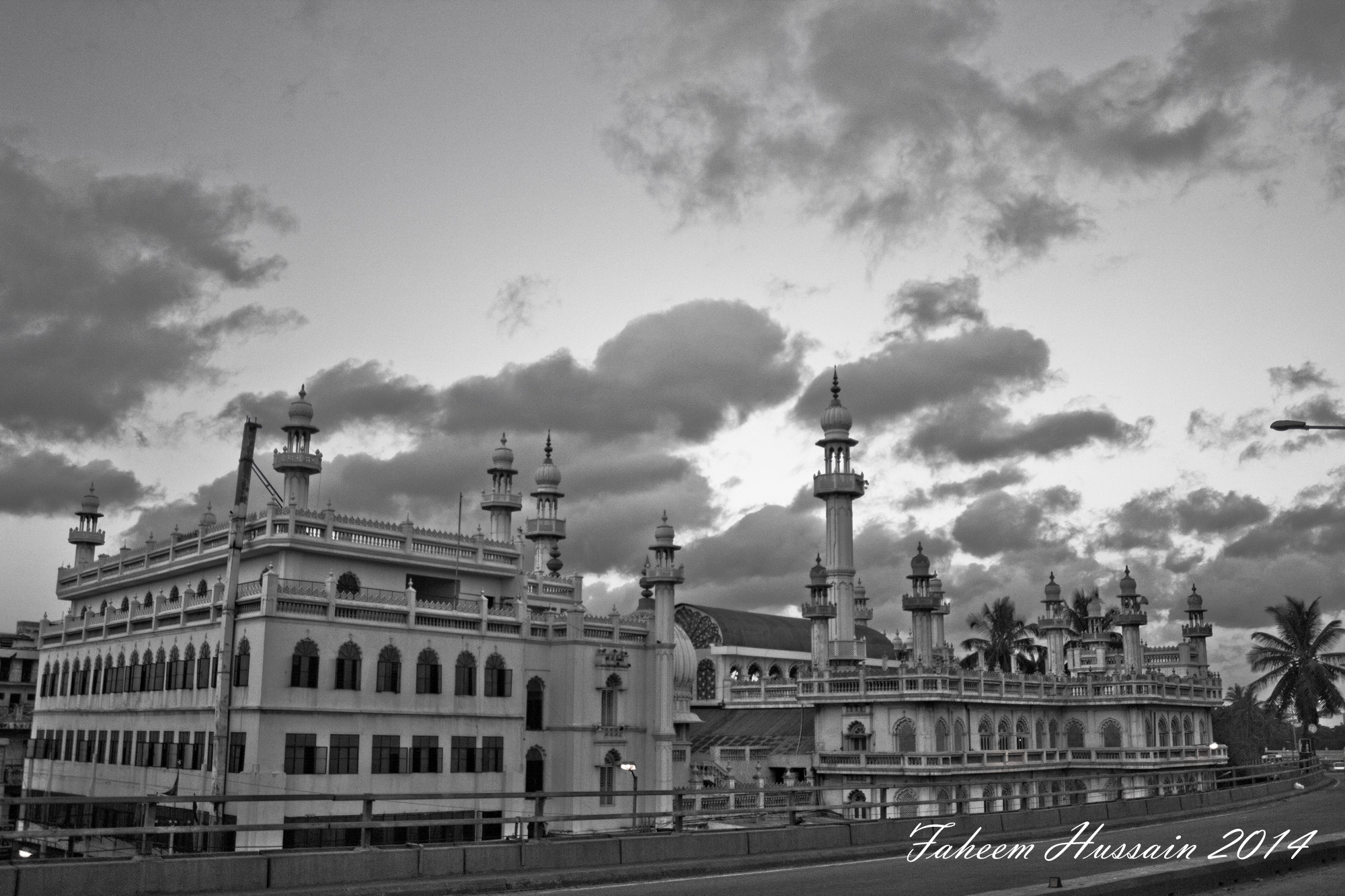 Jamia Masjid near City Market….  memorieswithlens